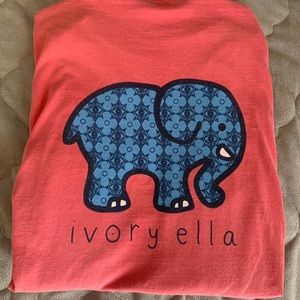 Ivory Ella long sleeve tee w/ front pocket